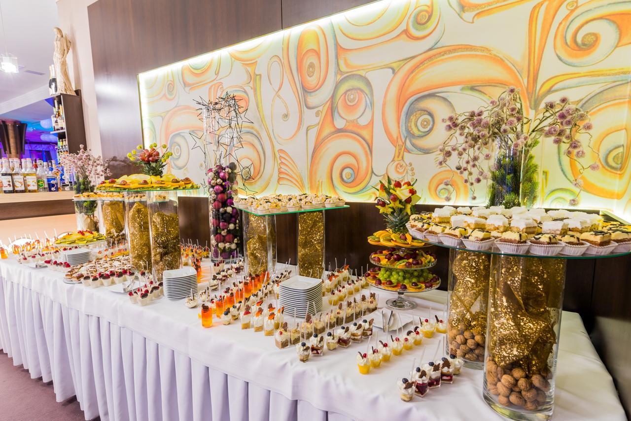 Hotel Restauracja Teczowa Luban Bagian luar foto